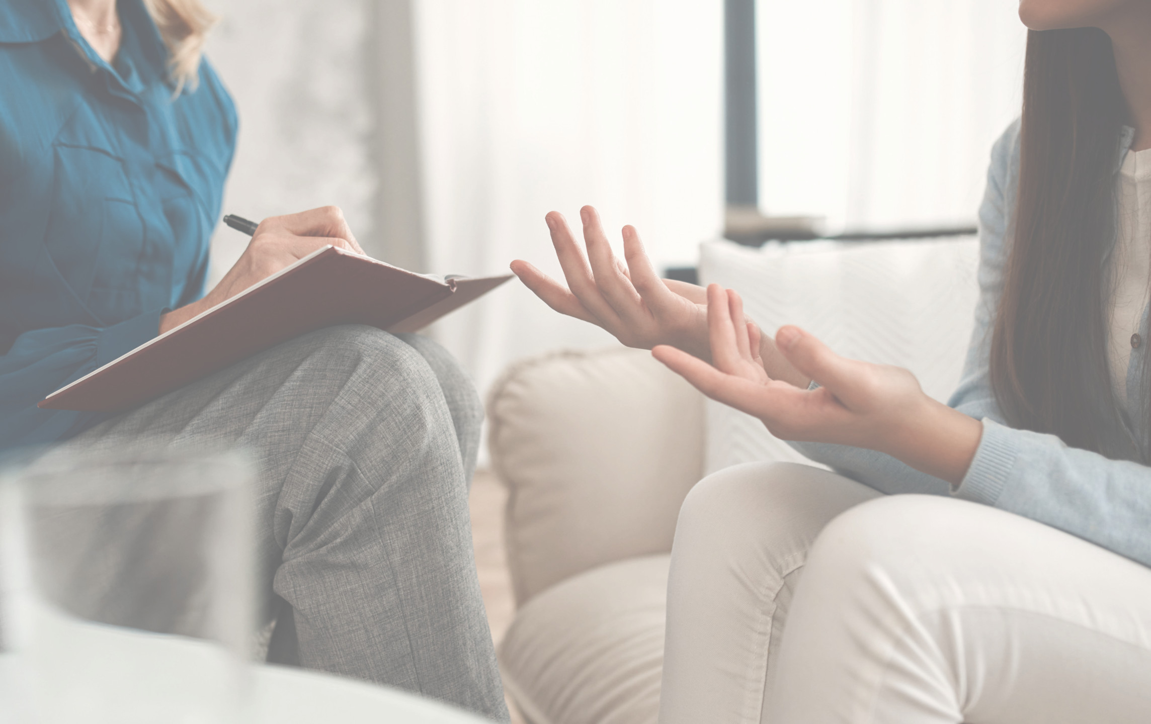 wyciagnieta_reka2zabielone